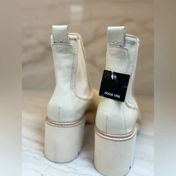 Dolce Vita Hawk H2O Waterproof Ivory
Leather Chelsea Bootie Brand New size 7.5 - Picture 7 of 7